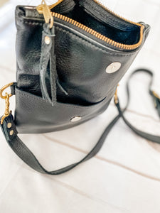 Foldover Crossbody - Pebble Black