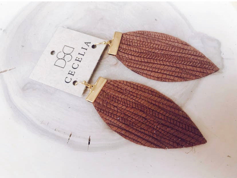 Embossed Natural Bar Earring